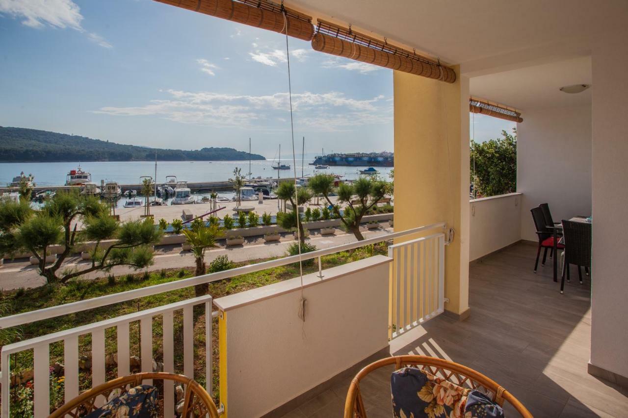 Apartment Sara - Cres Kültér fotó