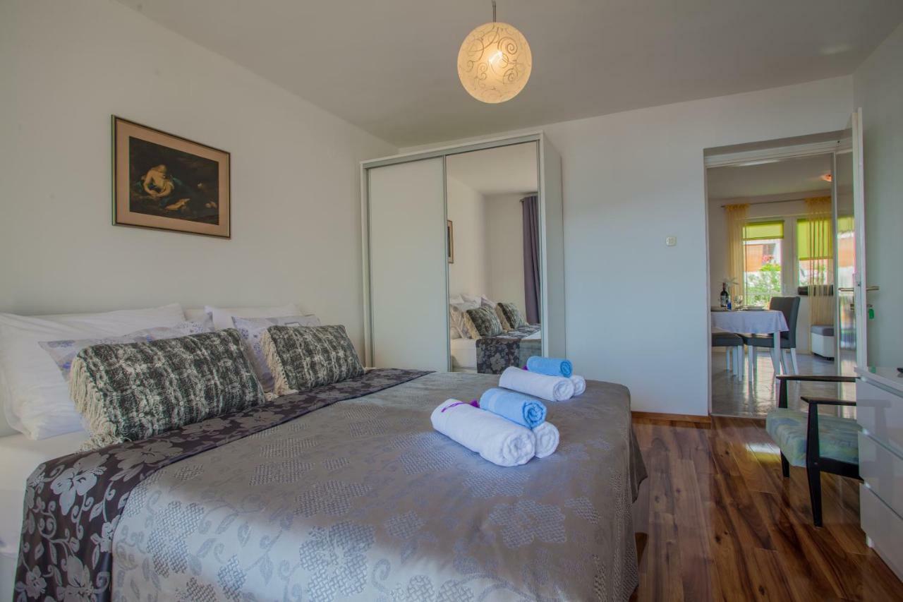 Apartment Sara - Cres Kültér fotó