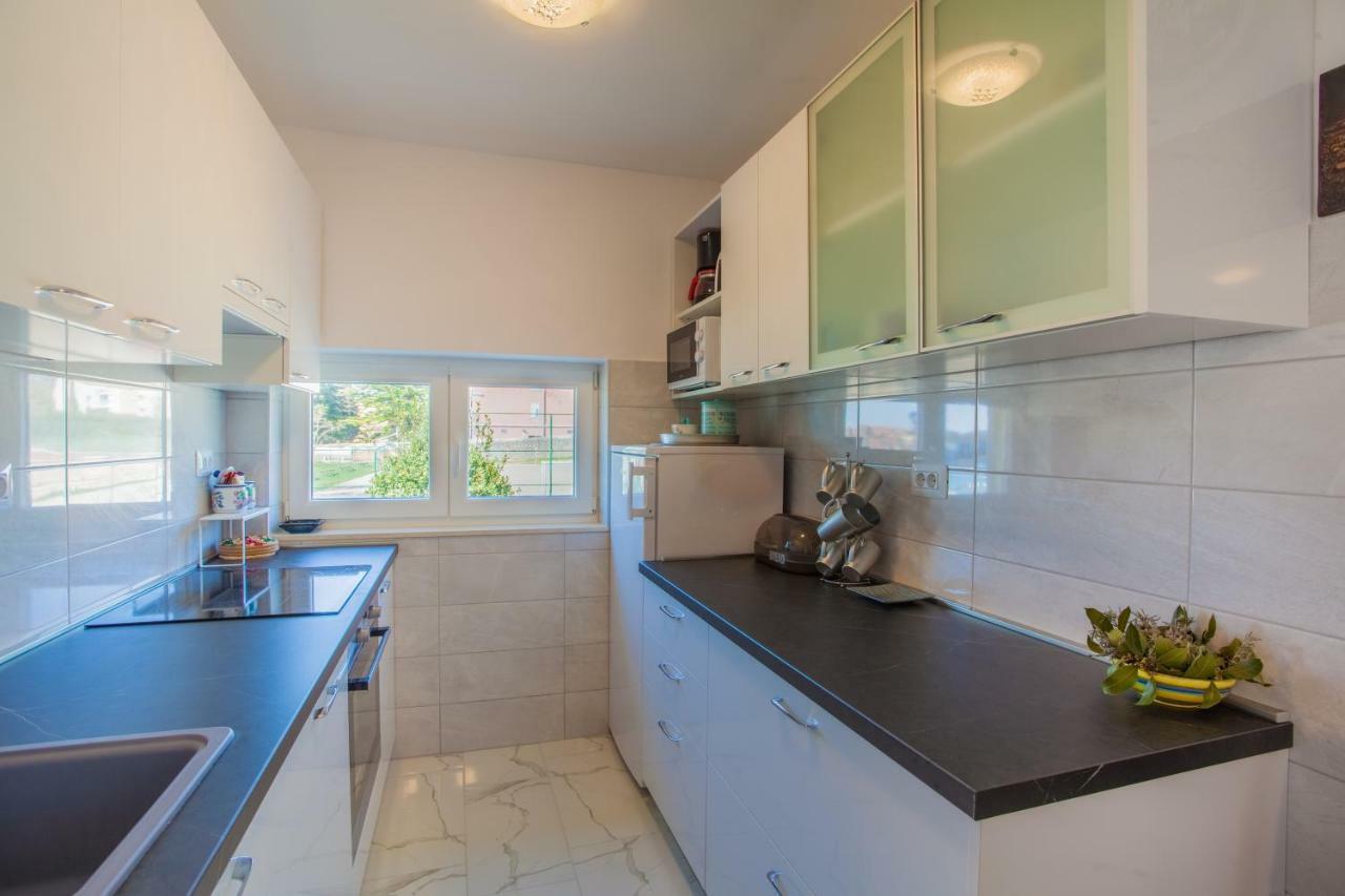 Apartment Sara - Cres Kültér fotó