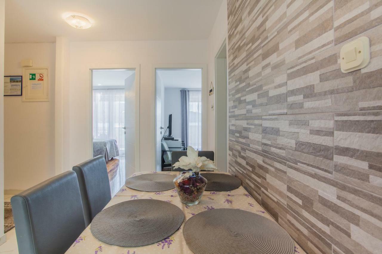 Apartment Sara - Cres Kültér fotó